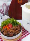 Bola Bola Daging Semur