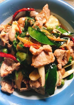 รูปของ หมูผัดสมุนไพร