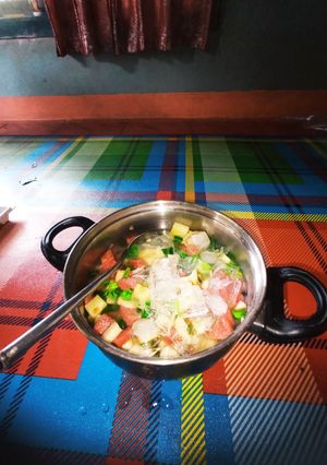 A picture of How to make:Fruit soup.