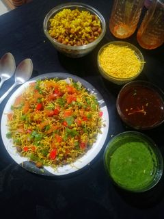 मटकी चना चाट (उसल) (matki chana chaat /usal recipe in Hindi) रेसिपी मुख्य फोटो