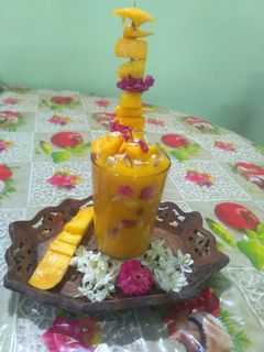 मँगो मस्तानी (mango mastani recipe in marathi) रेसिपी चे मुख्य फोटो