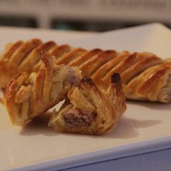 A picture of Sausage roll.