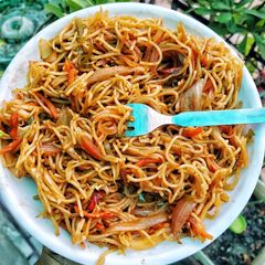 A picture of Chilli chinese noodles.