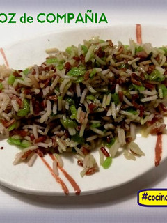 Una foto de Arroz de compañía
