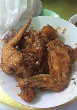 Hình của món Gà rán sốt tương tỏi mật ong cay.