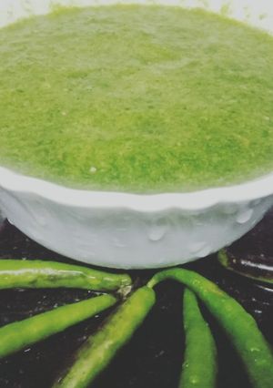 हरे धनिया की चटनी (Hara dhaniya ki chutney recipe in Hindi) रेसिपी मुख्य फोटो