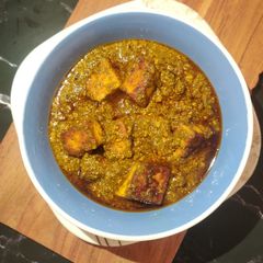 A picture of Palak Paneer (no onion, no garlic)..