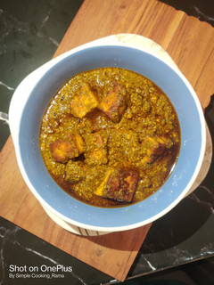 A picture of Palak Paneer (no onion, no garlic)..