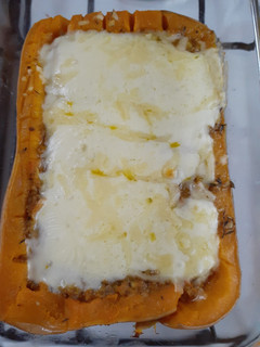 Una foto de Zapallo al horno relleno con carne 😋
