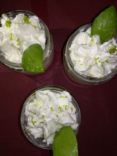 Una foto de Mousse de limón