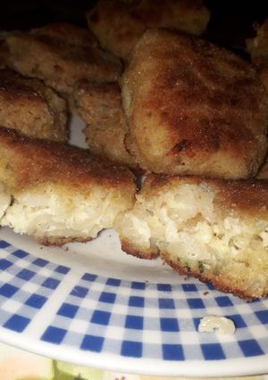 Una foto de Croquetas de fideos😋