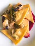 Ravioli Triangolari con Gamberi, Asparagi e Uova di Mallotto