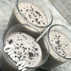 A picture of Oreo nutella shake.