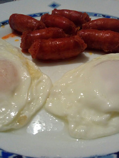 Una foto de Huevos fritos con chistorra