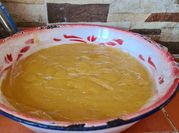 Una foto de crema de yema de huevo