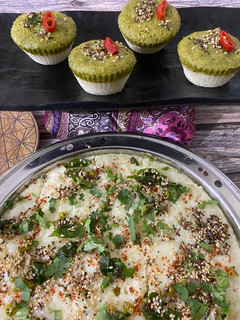 સોજી ઢોકળા (Sooji Dhokla Recipe In Gujarati) રેસીપી મુખ્ય ફોટો