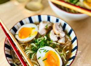 Foto principal de Ramen de pollo 🐣 🍜