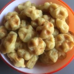 A picture of Crispy sweet potato mini balls.