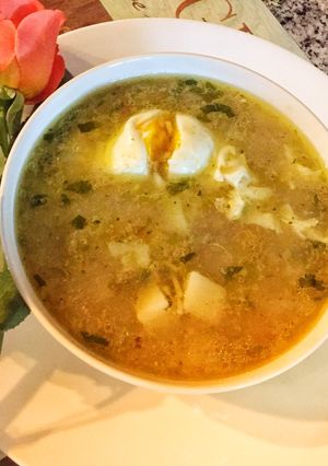 Una foto de Fácil y Nutritiva Sopa de pollo y huevos para el alma💝