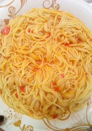 A picture of Jollof Spaghetti and macroni.