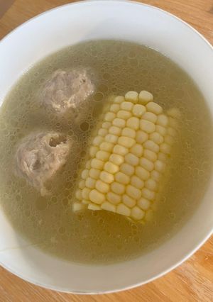 玉米丸子雞湯 的食譜成品照片