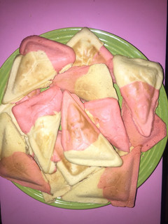 A picture of Twin cake.