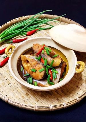 Hình của món Cá Hú Kho Tộ.