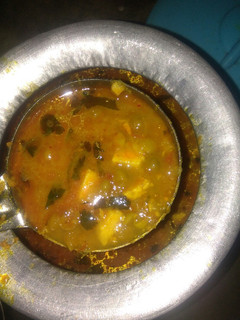 A picture of Matar paneer.