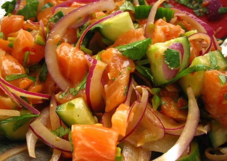 Recipe of Super Quick Spicy Salmon Poke with Crunchy Cucumber