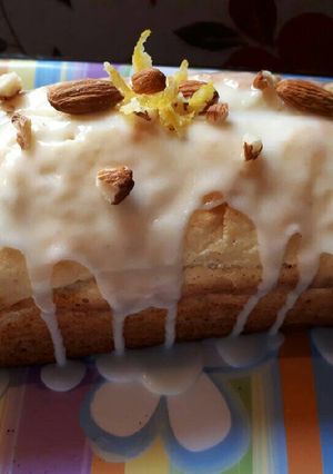 Una foto de Budín de Limón y Almendras