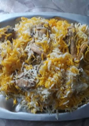 A picture of Chicken biryani.