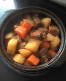 Thịt heo kho củ sắn