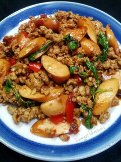 A picture of Stir-Fried Minced Pork and Sausage with Holy Basil (Pad Krapow).