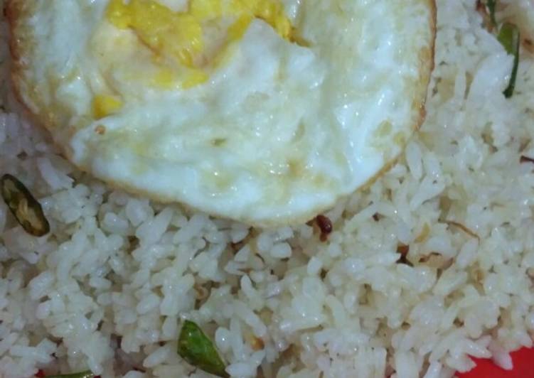 Nasi goreng rawit telur ceplok