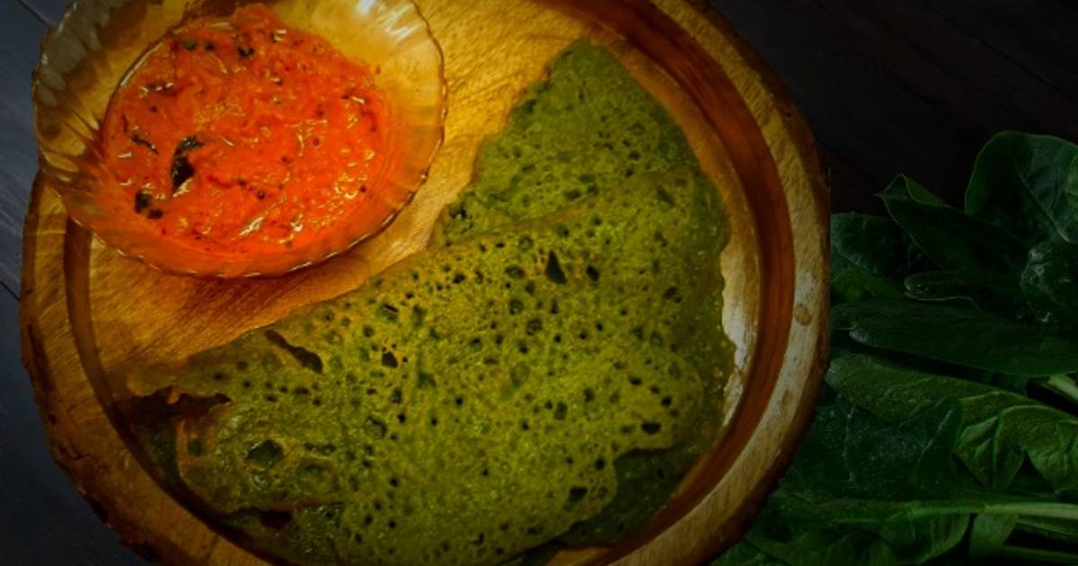 PALAK NEER DOSA SPINACH NEER DOSA WITH ONION TOMATO CHUTNEY Recipe by