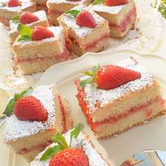 A picture of 🍓Mattoncini con crema di fragole.