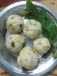 உப்பு உருண்டை செய்முறை முக்கிய புகைப்படம்