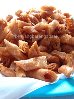 Foto resep Sumpia Kering Manis (Kulit Lumpia Gulung)