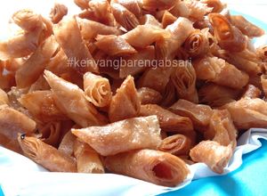 Foto resep Sumpia Kering Manis (Kulit Lumpia Gulung)