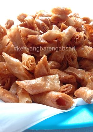 Foto resep Sumpia Kering Manis (Kulit Lumpia Gulung)