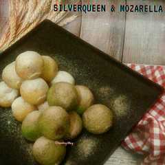 Bola ubi cilembu silverqueen dan mozarella / cemilan manis রেসিপির প্রধান ছবি