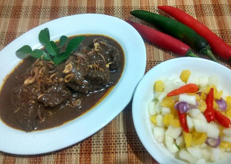 Gulai daging dan acar timun nanas #BikinRamadhanBerkesan