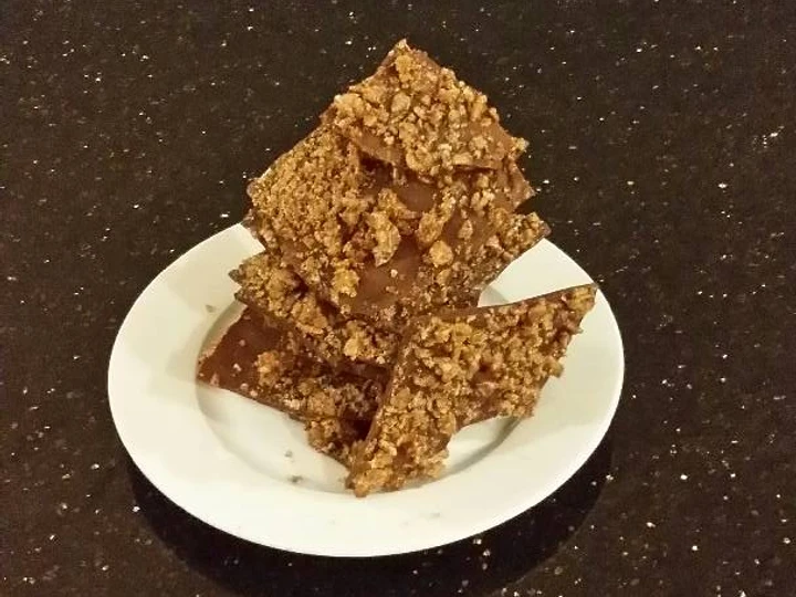 Recipe Creamy Caramel Chocolate Crispy Bark the Awesome  So Delicious