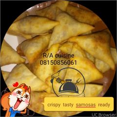 A picture of Crispy samosas.