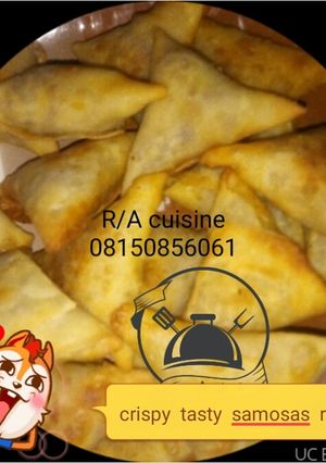 A picture of Crispy samosas.