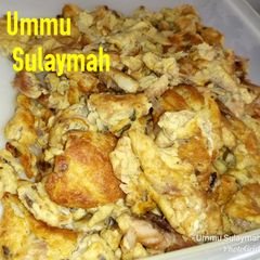 A picture of Scramble egg with sardine.