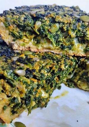 Una foto de Tarta de espinaca a la sartén. Tapa de avena