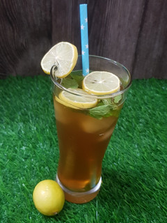 લેમન આઇસ્ડ ટી (Lemon Iced Tea Recipe In Gujarati) રેસીપી મુખ્ય ફોટો