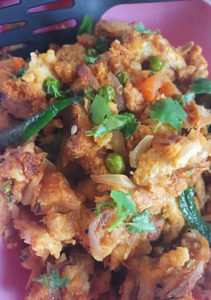 A picture of Bread poha.