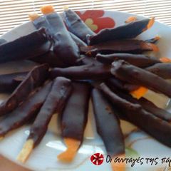 A picture of Chocolate strips with orange peel.
